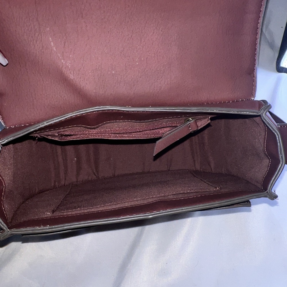 Burgundy Mauve Brass HW Vegan Hobo Crossbody Purse 10x9x3 Disneybound, Hippyboho - Picture 4 of 9